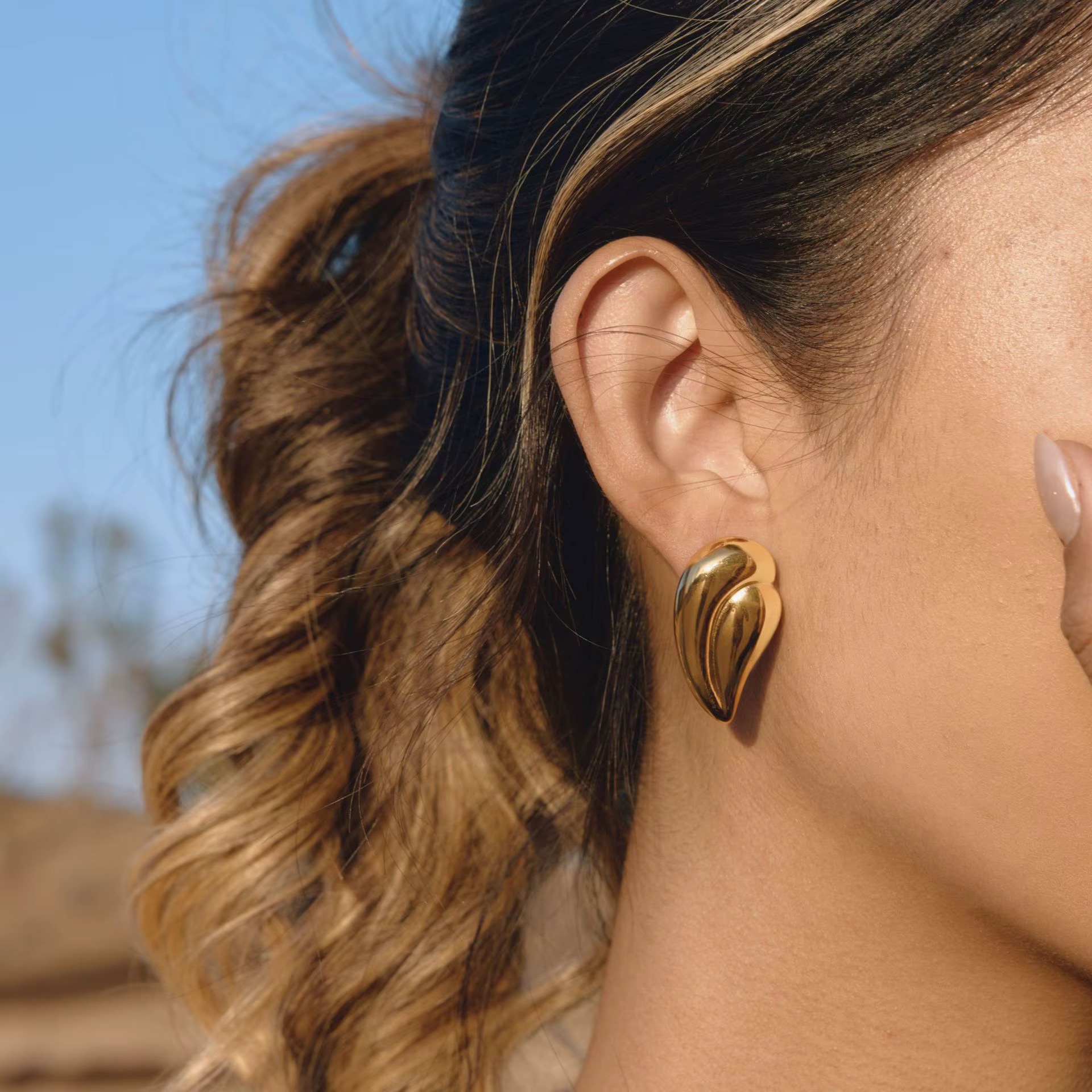 Angel Wings Stud Earrings - Image 6