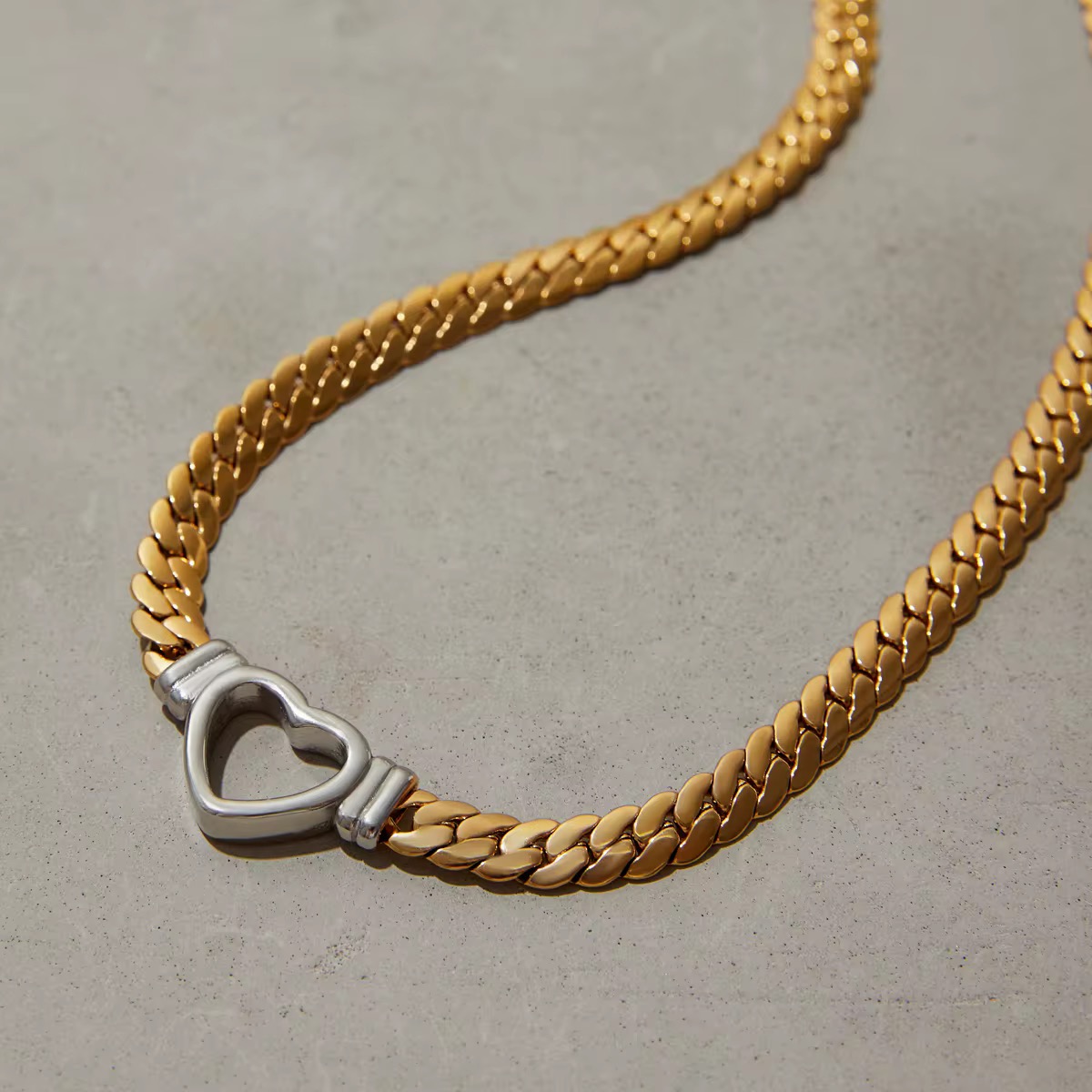 Heart Pendant Gold Choker Necklace - Image 2