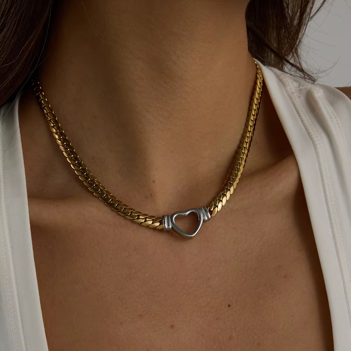 Heart Pendant Gold Choker Necklace - Image 5